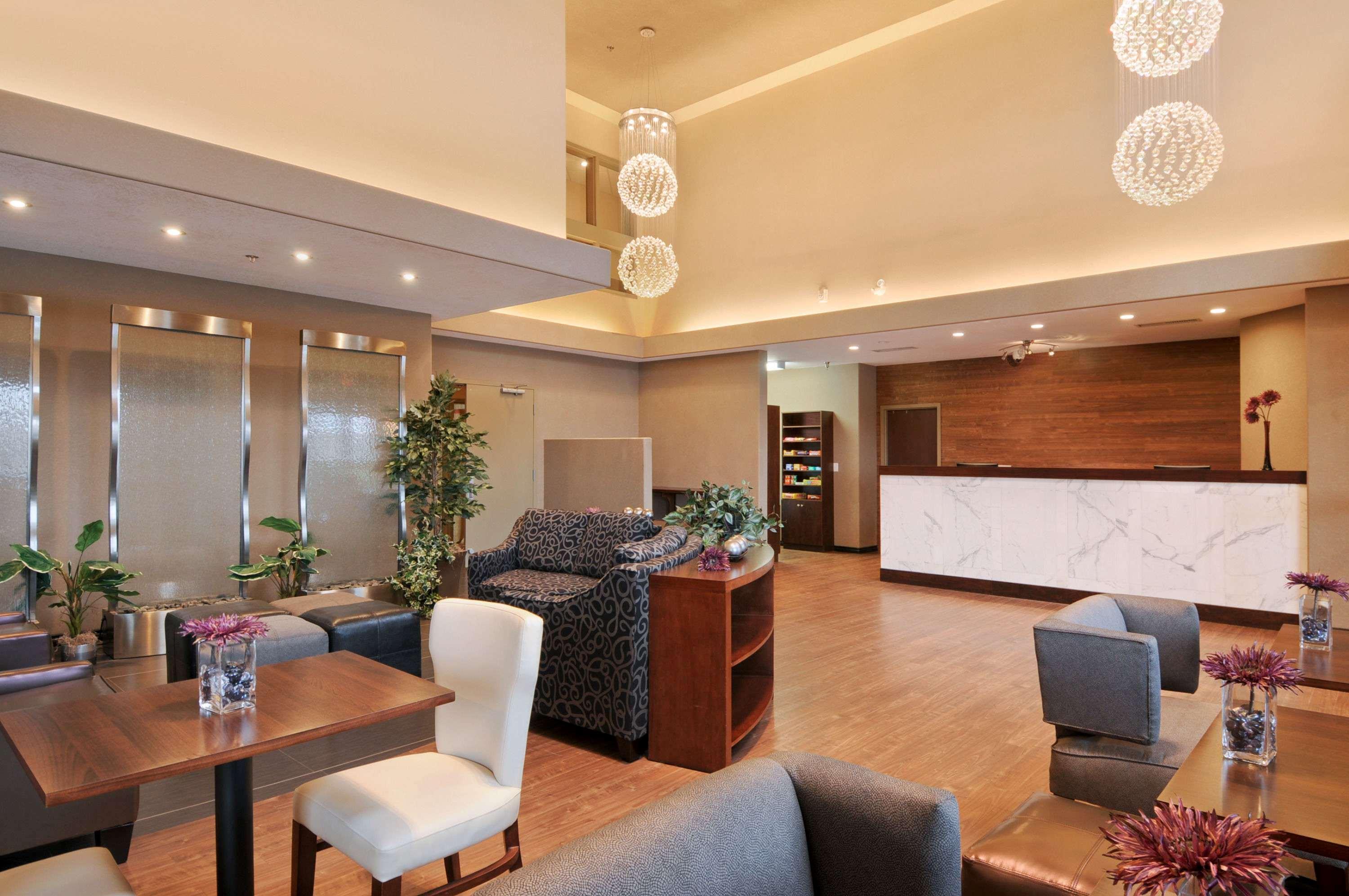 Days Inn By Wyndham Regina Airport West Interior foto