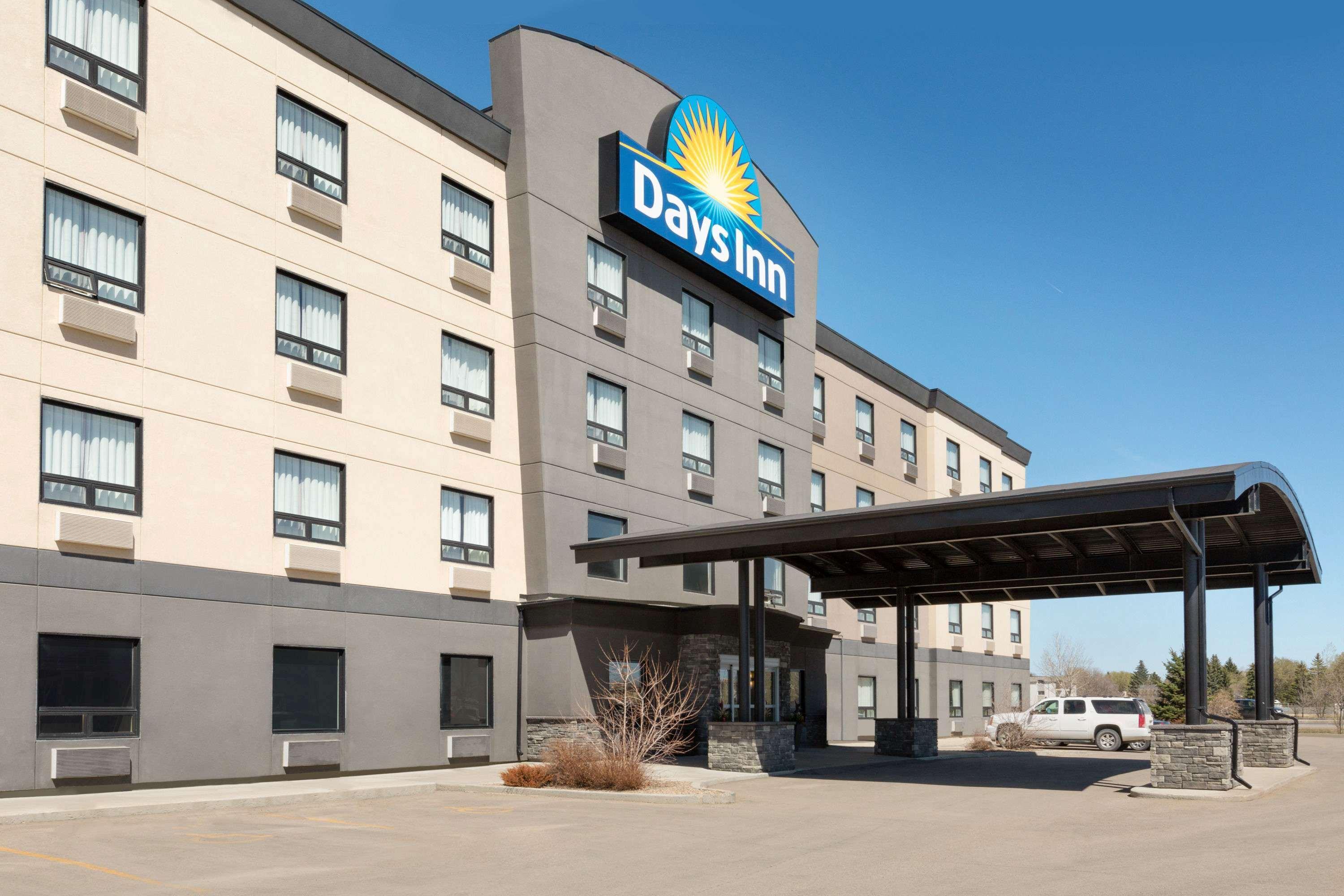 Days Inn By Wyndham Regina Airport West Exterior foto